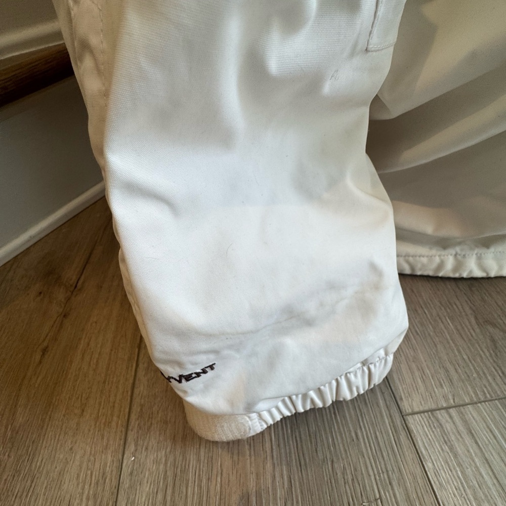The North Face White Ski Jacket, Chocolate Lining - Picture 4 of 5